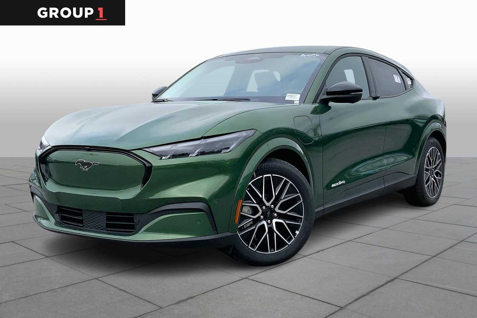 2025 Ford Mustang-Mach-e Premium's photo