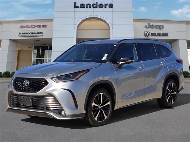 2021 Toyota Highlander XSE's photo