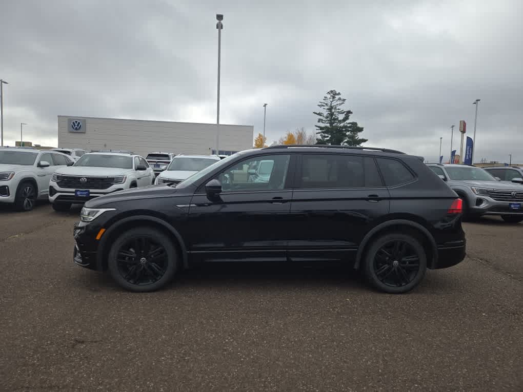 Certified 2022 Volkswagen Tiguan SE R-LINE BLACK with VIN 3VV8B7AX4NM166948 for sale in Hermantown, Minnesota