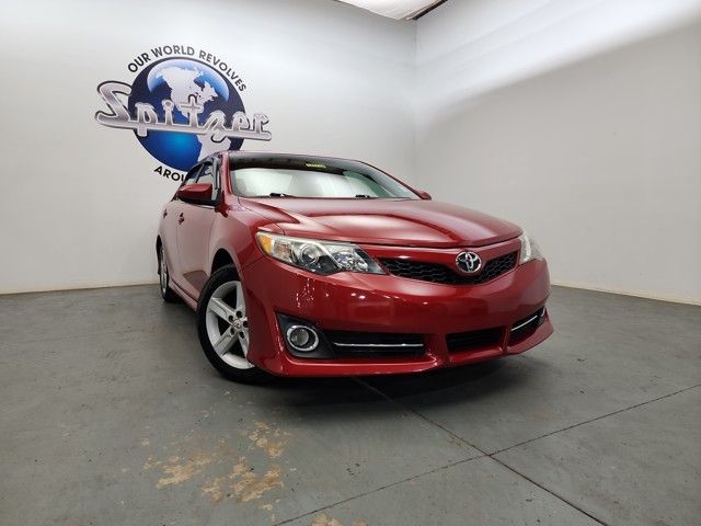 2012 Toyota Camry Base photo 2