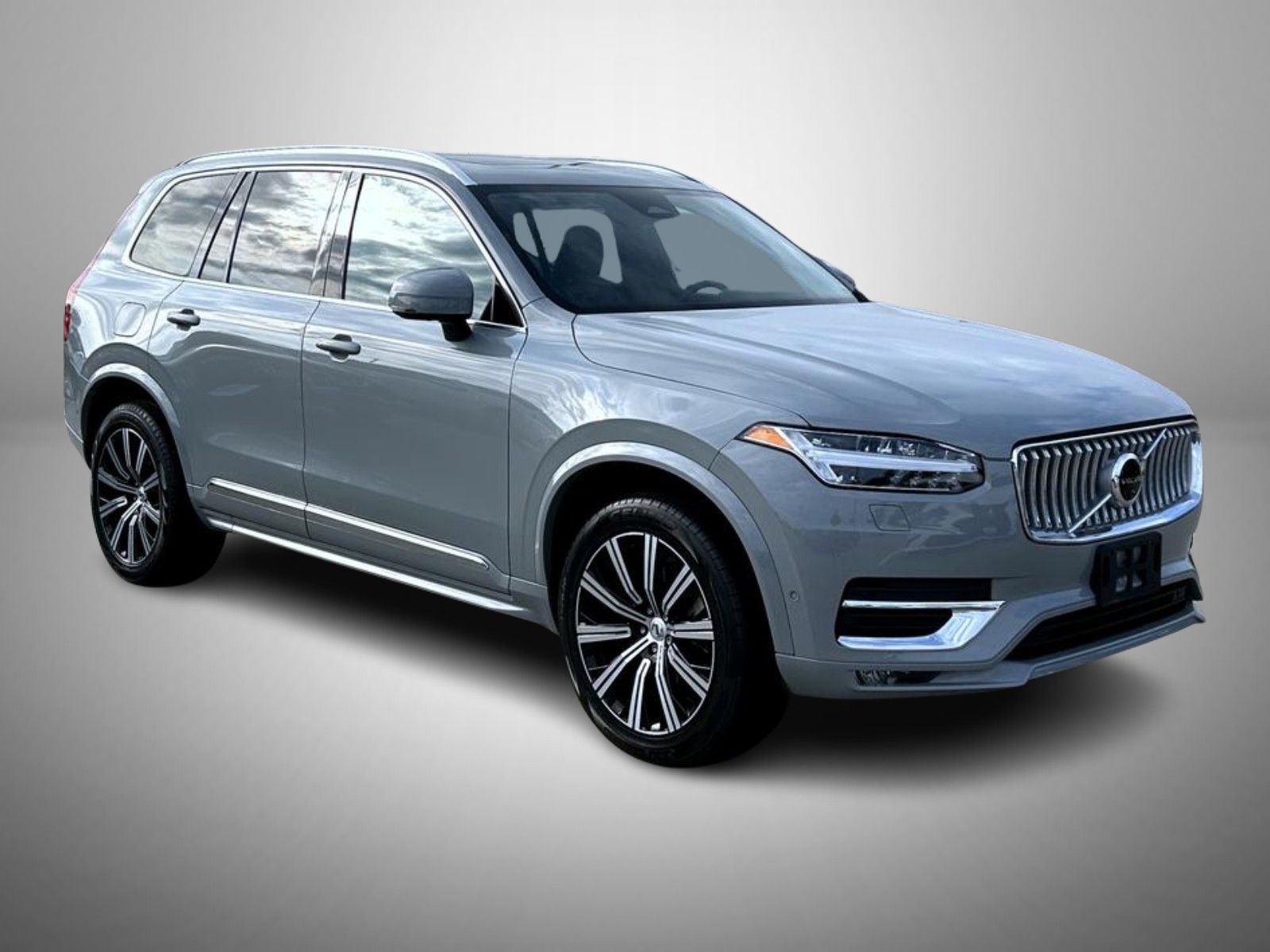 2024 Volvo XC90 Plus photo 2