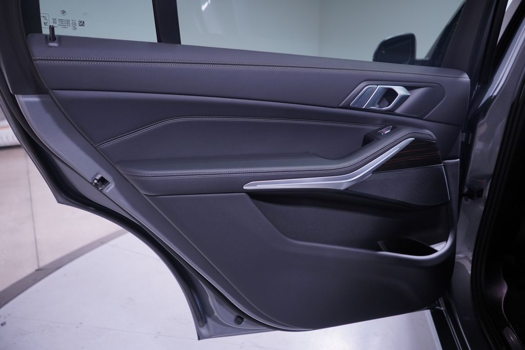 2025 Bmw X7 xDrive40i photo 14