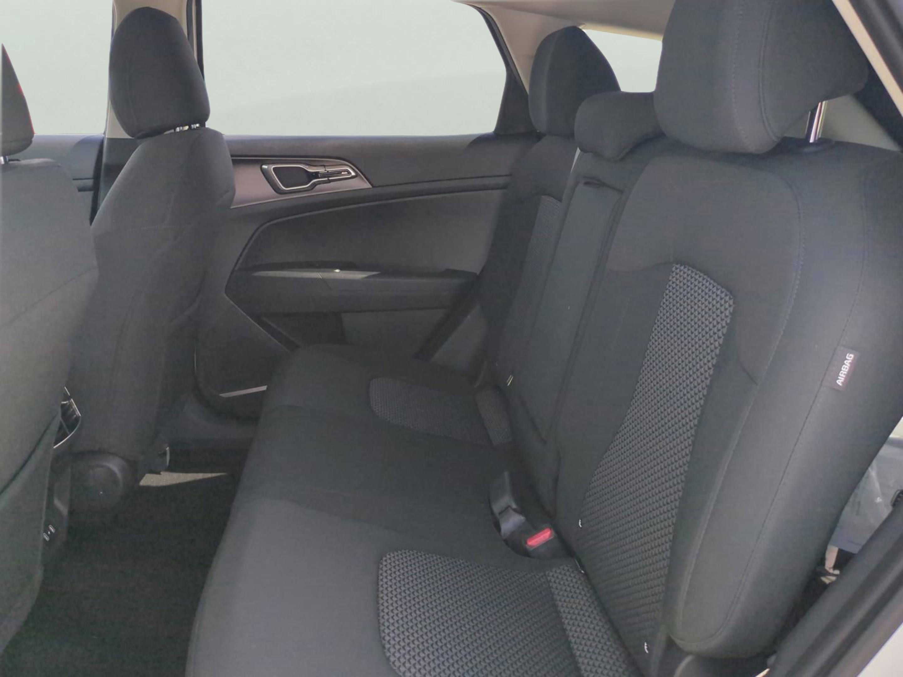 2026 Kia Sportage Hybrid LX photo 14