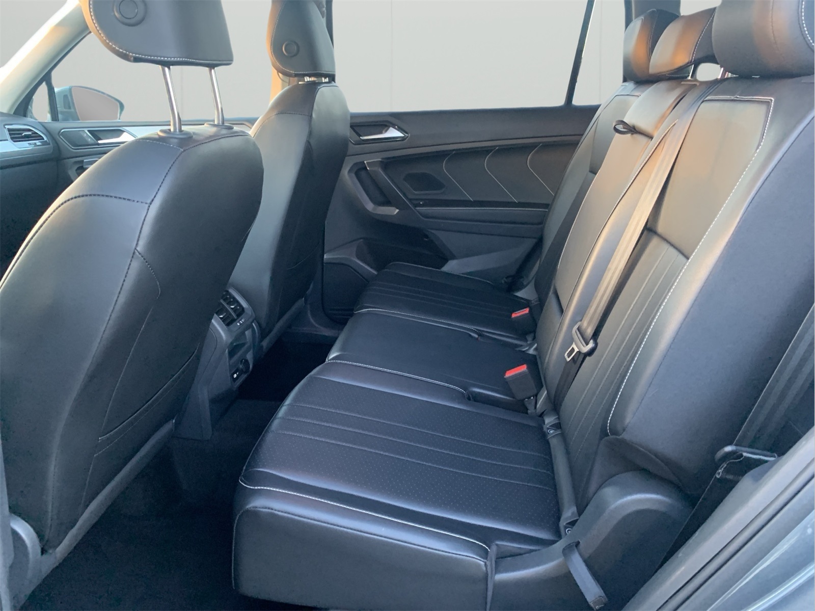 2024 Volkswagen Tiguan SE Wolfsburg Edition photo 24