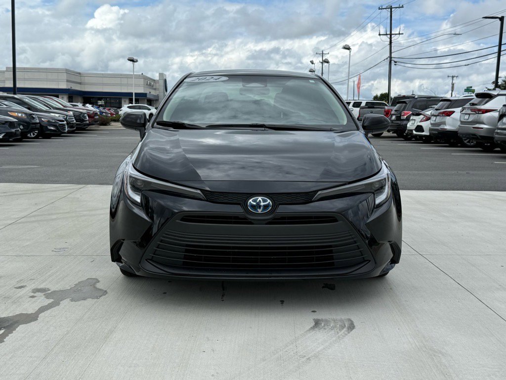 2024 Toyota Corolla Hybrid LE photo 2