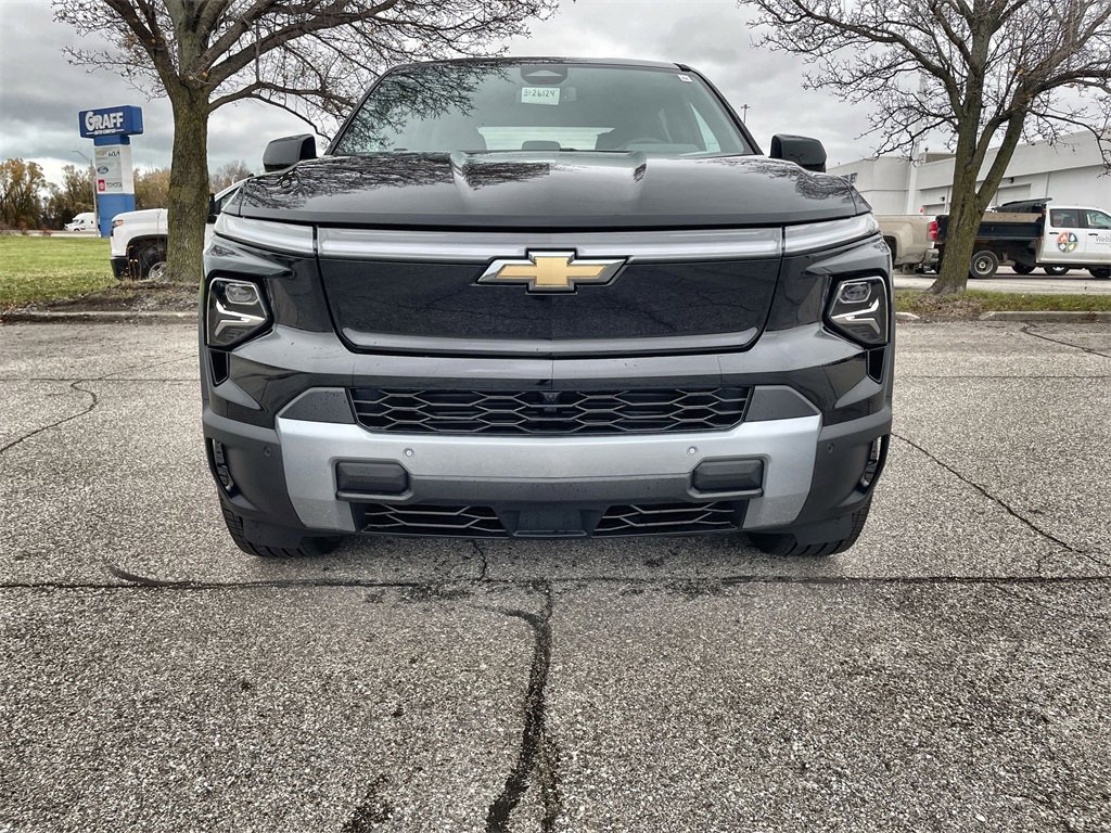 2026 Chevrolet Silverado EV LT photo 3