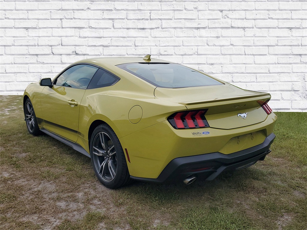 2025 Ford Mustang EcoBoost Premium photo 3