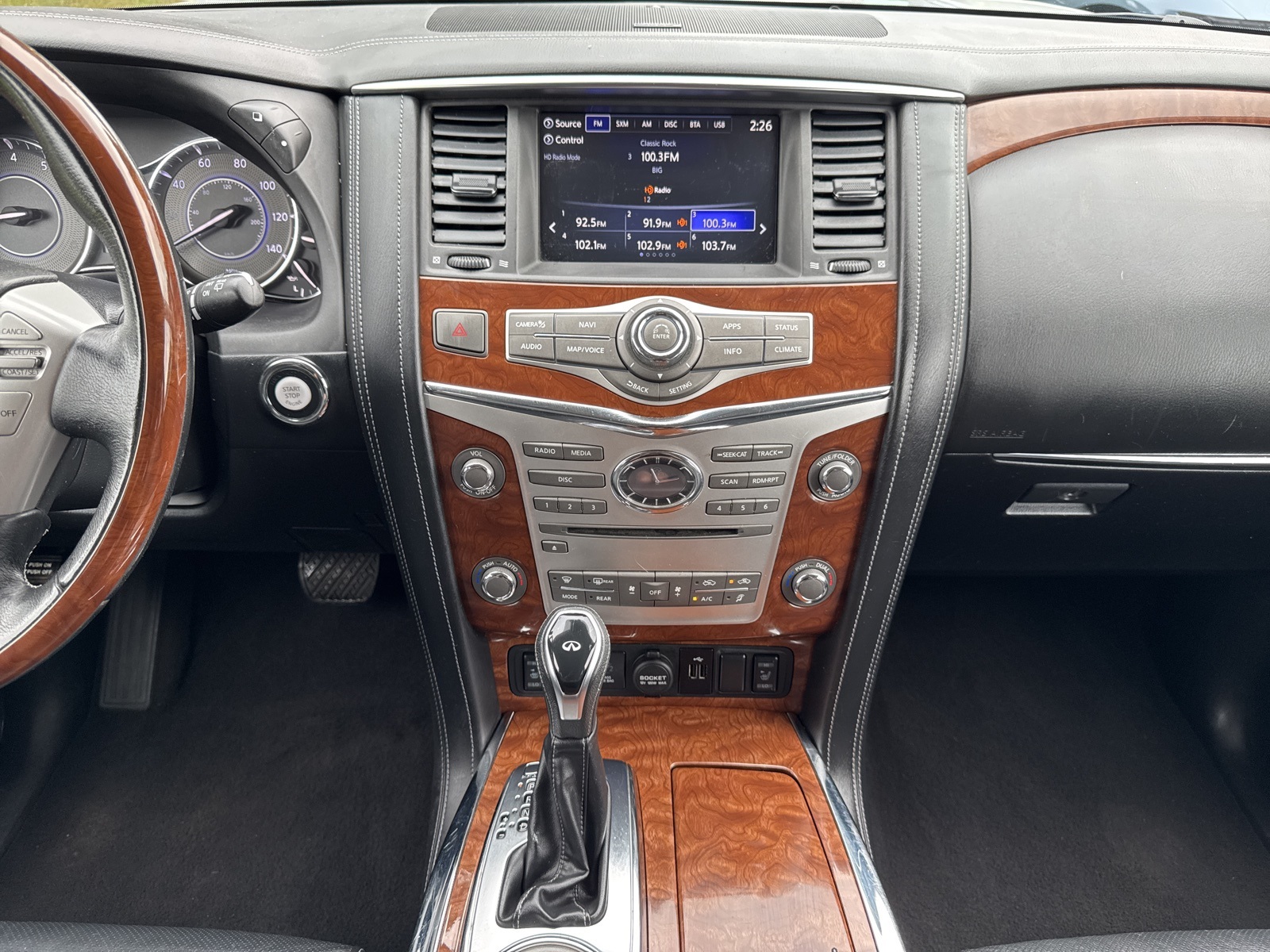 2019 Infiniti QX80 Luxe photo 10