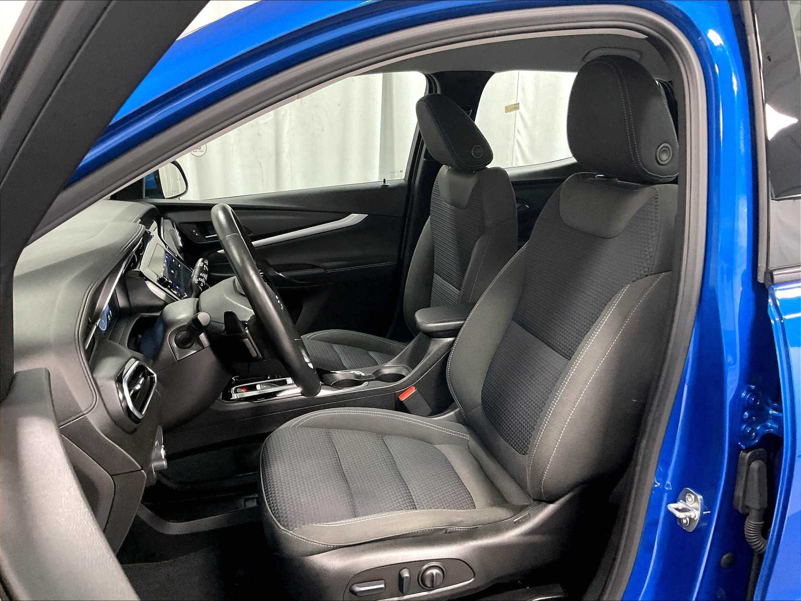 2023 Chevrolet Bolt EUV photo 9
