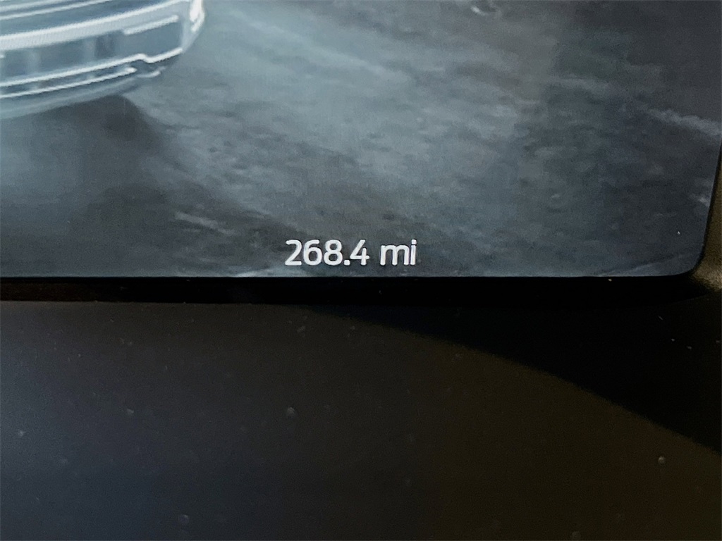 2025 Ford F-150 Lariat photo 2