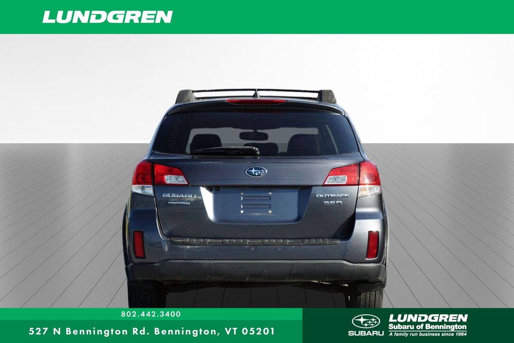 2014 Subaru Outback 3.6R Limited photo 4