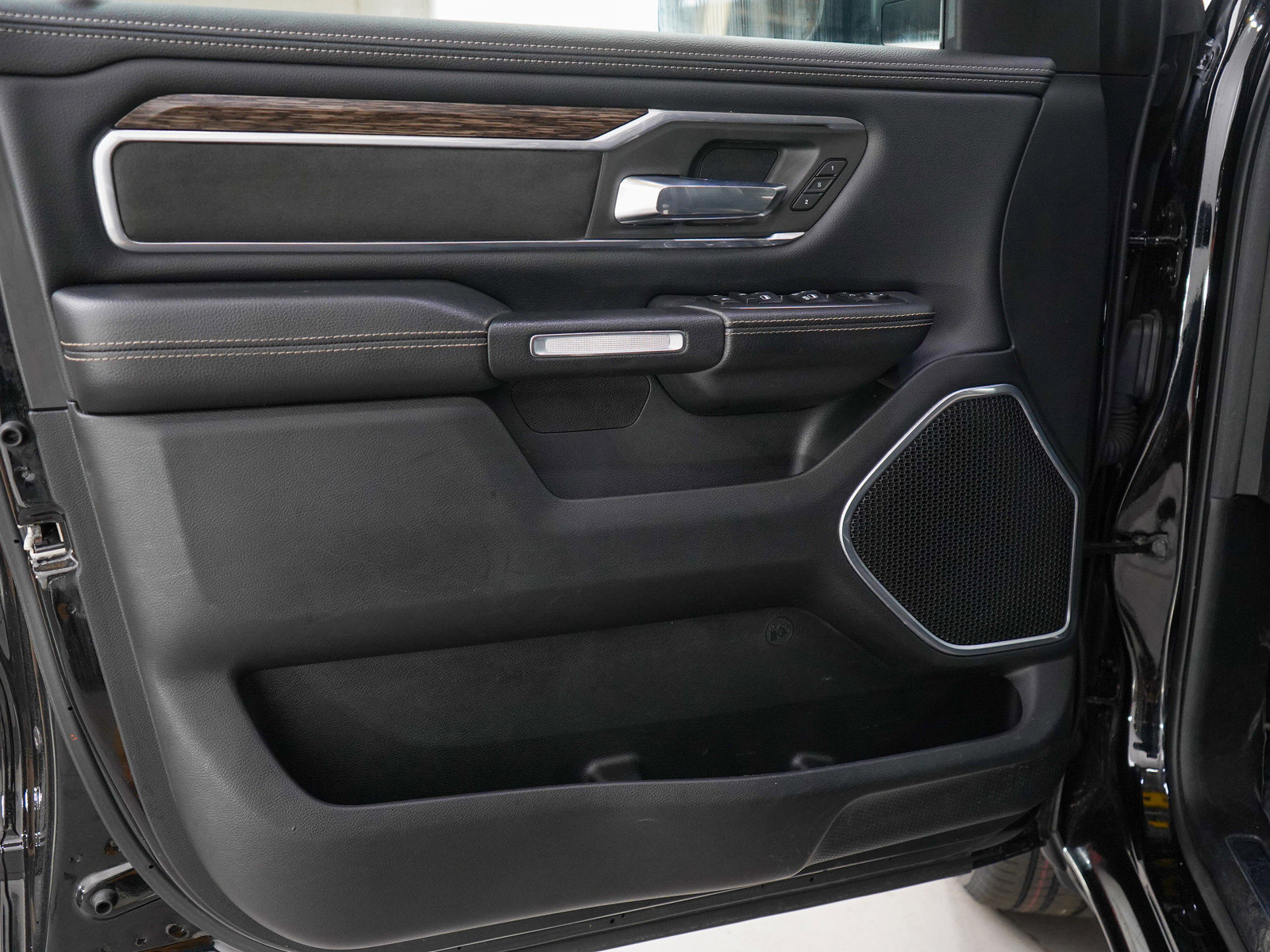 2019 Ram 1500 Laramie photo 20