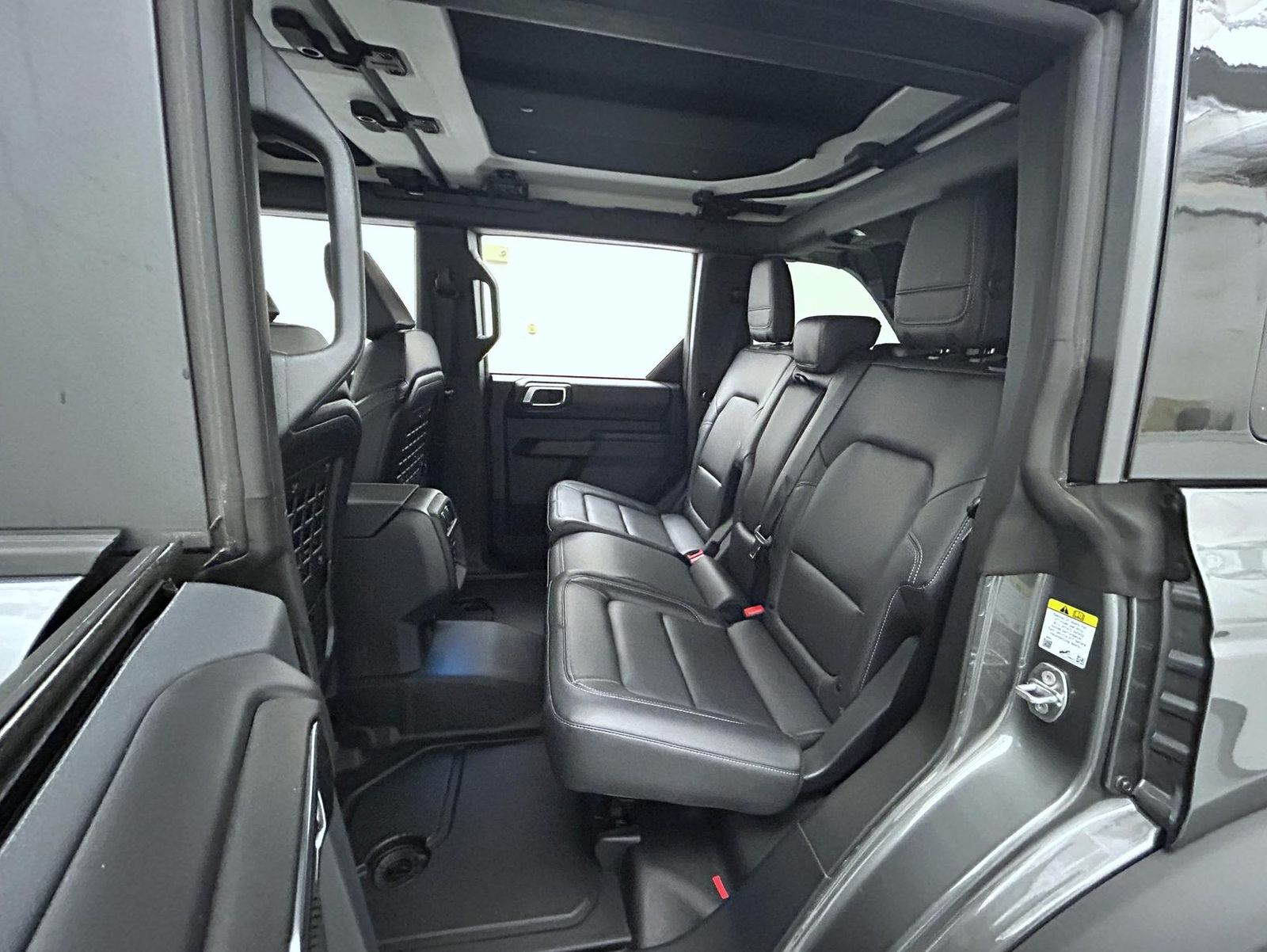 2025 Ford Bronco Badlands photo 18