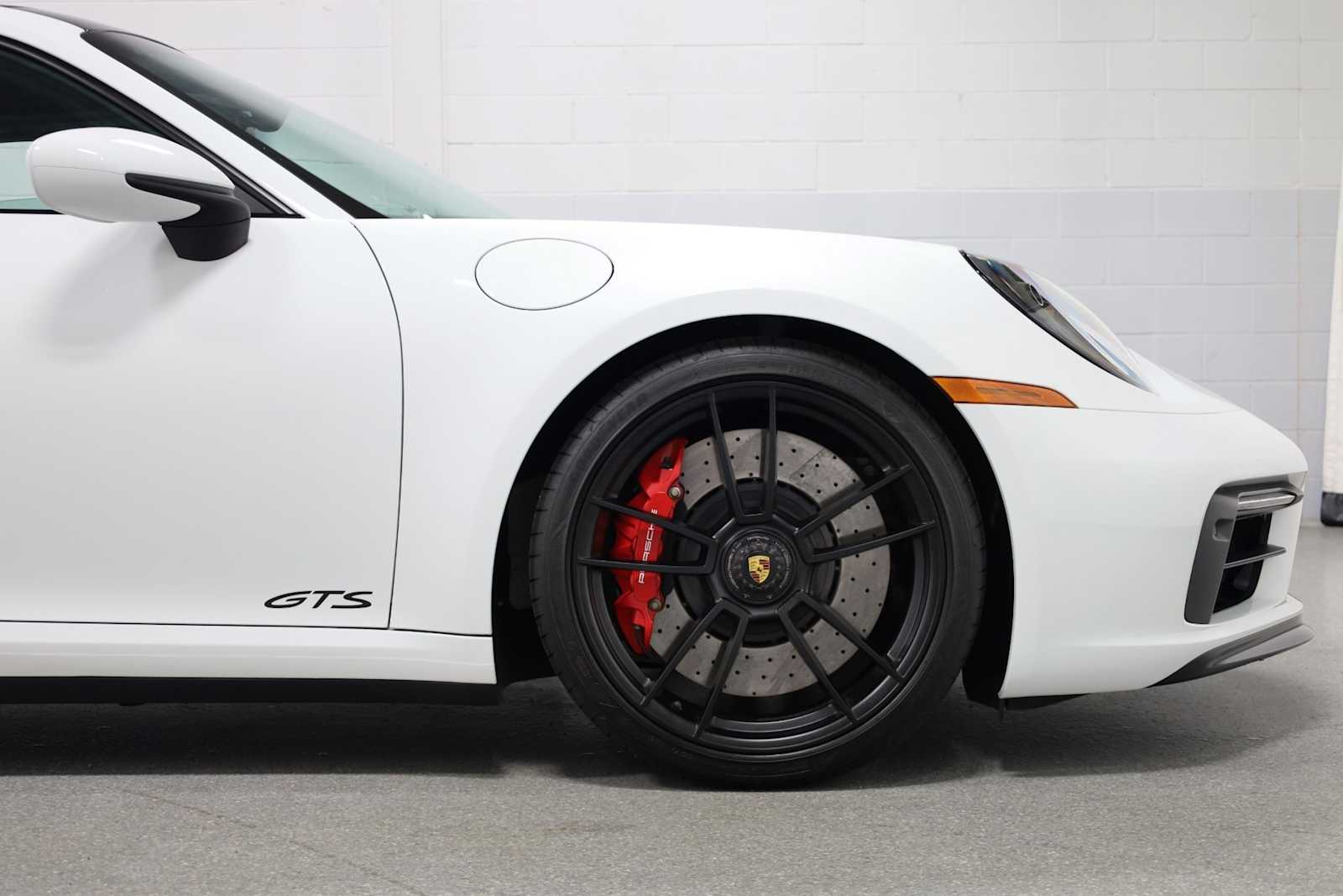 2022 Porsche 911 GTS Coupe photo 10