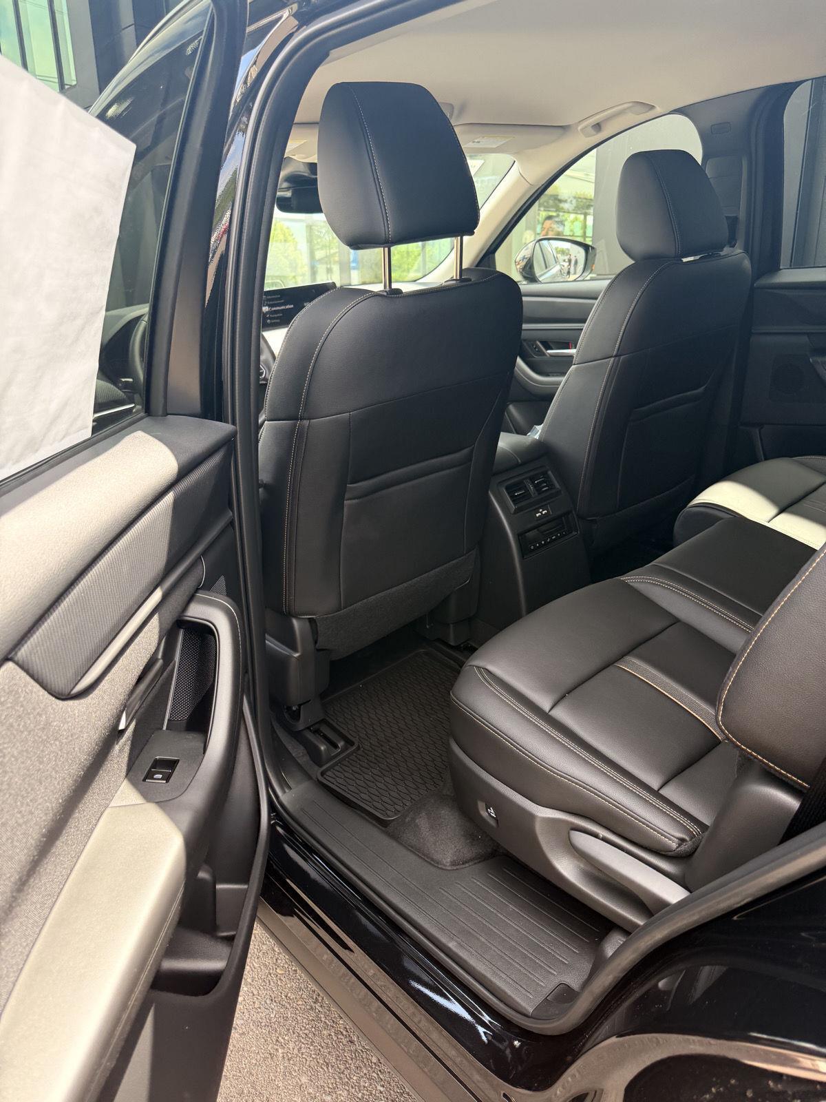 2025 Mazda CX-90 Select photo 6