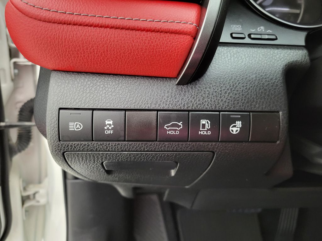 2022 Toyota Camry Hybrid XSE photo 3