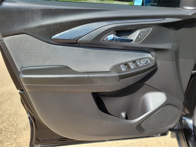 2023 Chevrolet Trailblazer LT photo 17