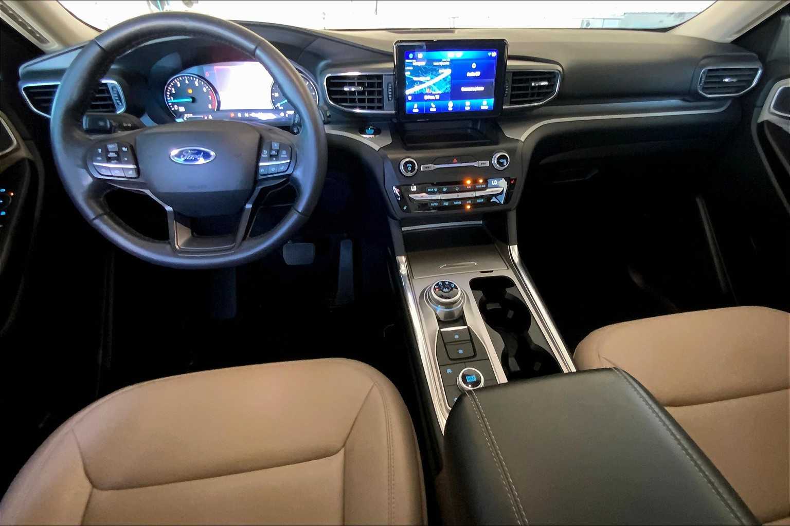 2020 Ford Explorer XLT photo 10
