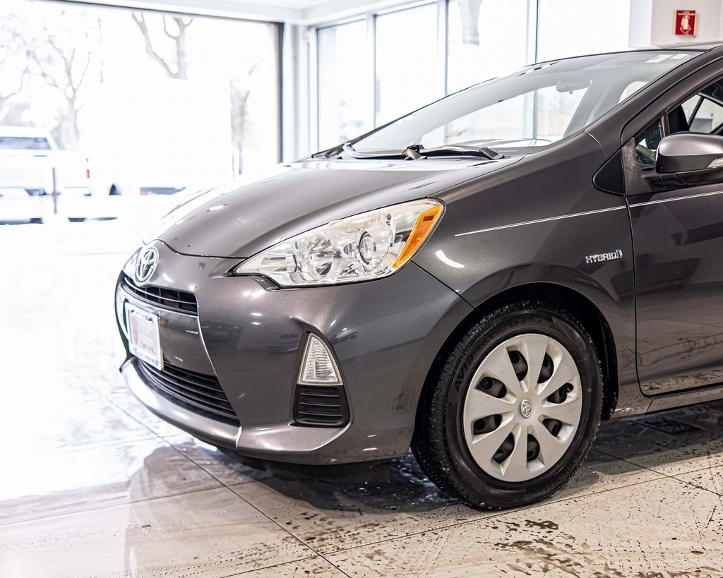 2014 TOYOTA PRIUS C - Image 4