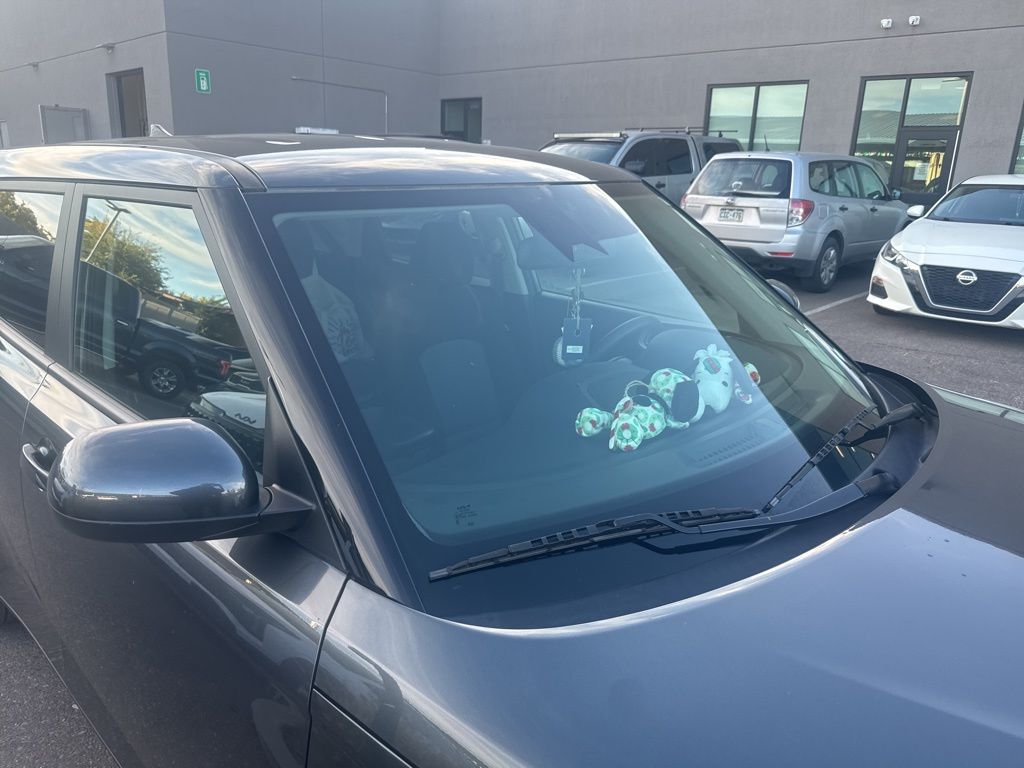 2023 Kia Soul LX photo 4