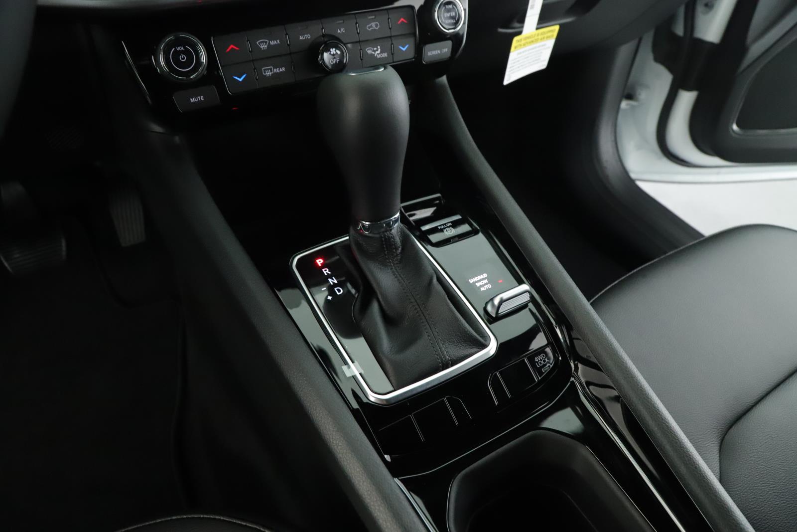 2025 Jeep Compass Limited photo 15