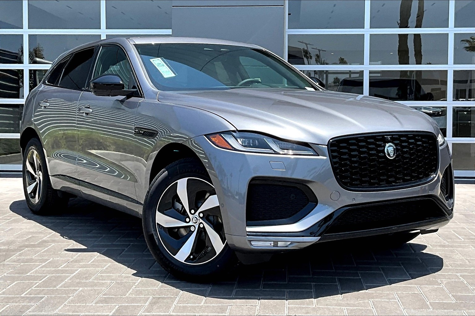 2026 Jaguar F-PACE P400 R-Dynamic S photo 2