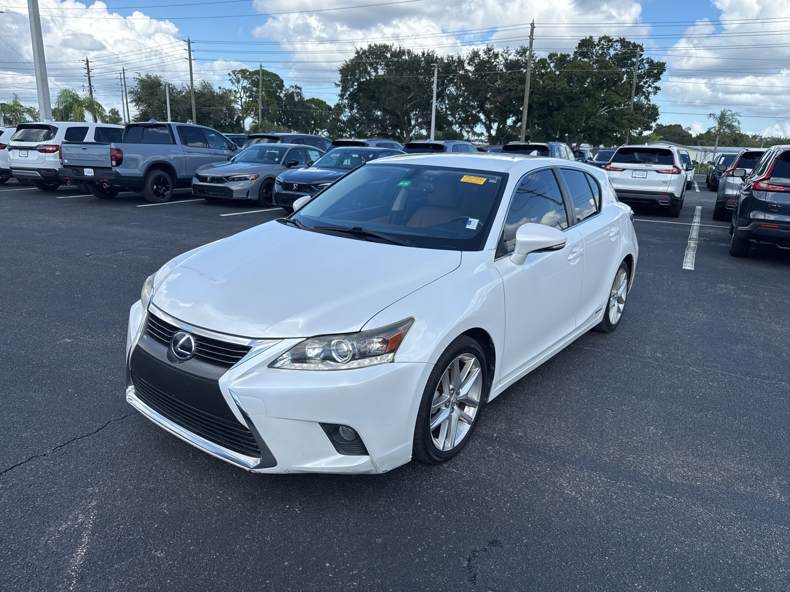 2016 Lexus CT 200h photo 3