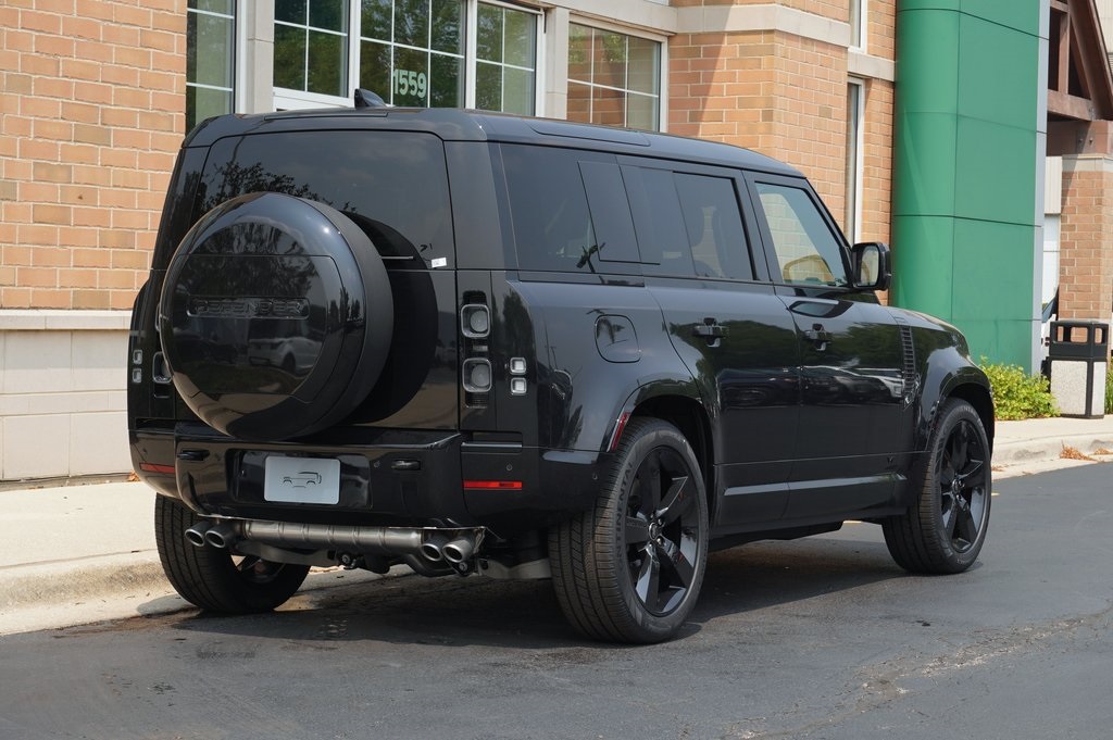 2025 LAND ROVER DEFENDER - Image 5