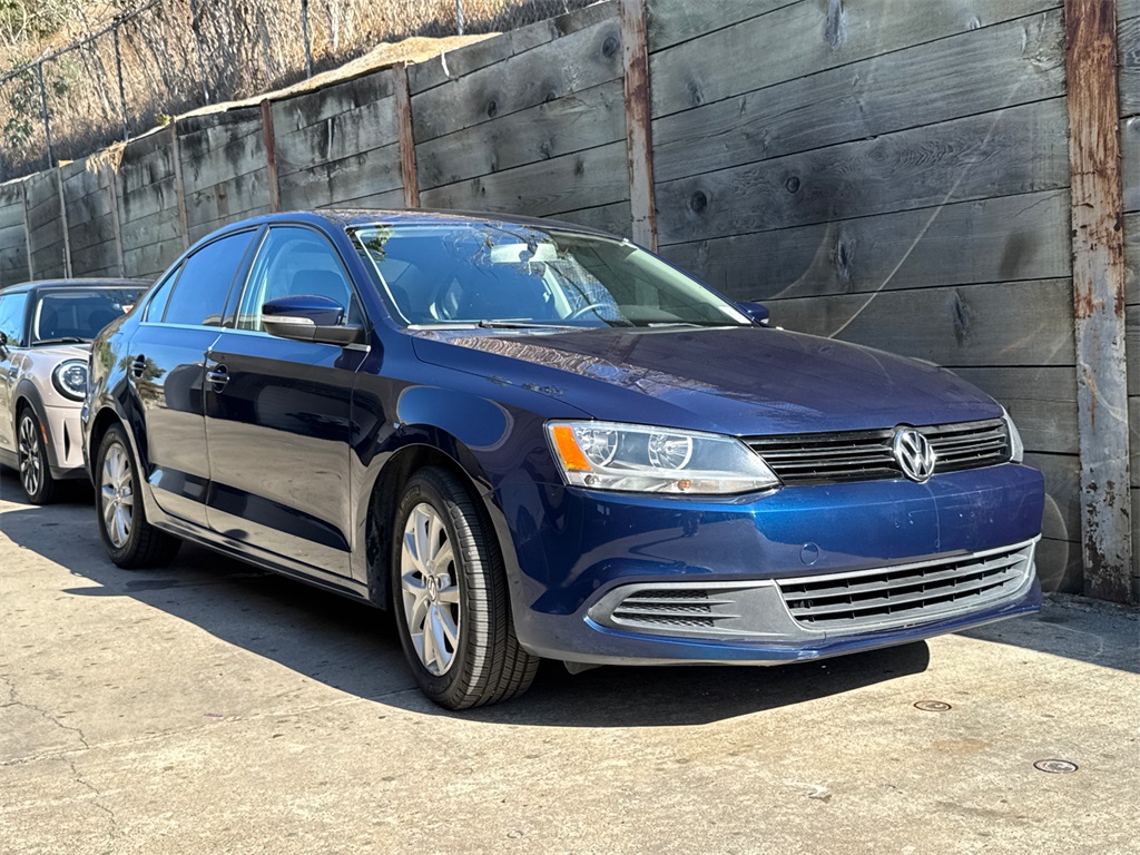 2014 Volkswagen Jetta 1.8T SE photo 2