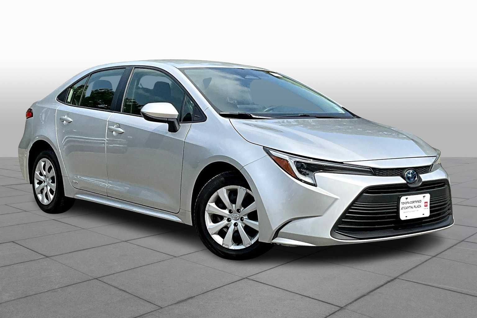 2023 Toyota Corolla Hybrid LE photo 2