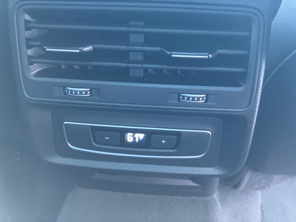 2021 Audi Q7 45 Premium photo 32
