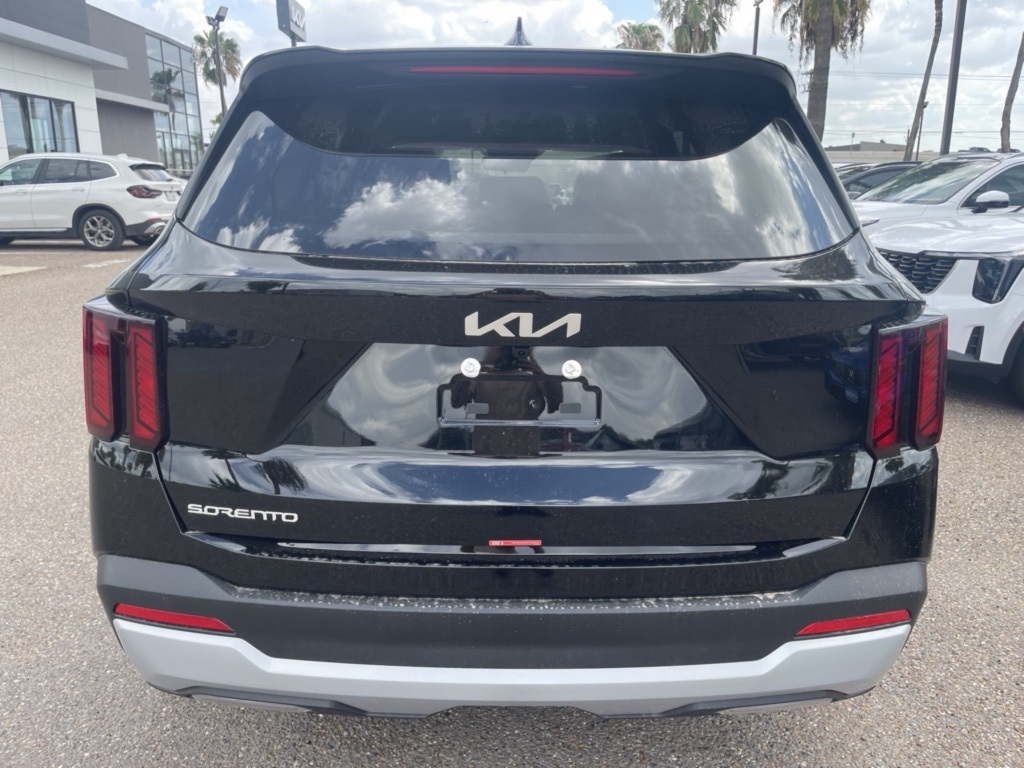 2026 Kia Sorento LX photo 5