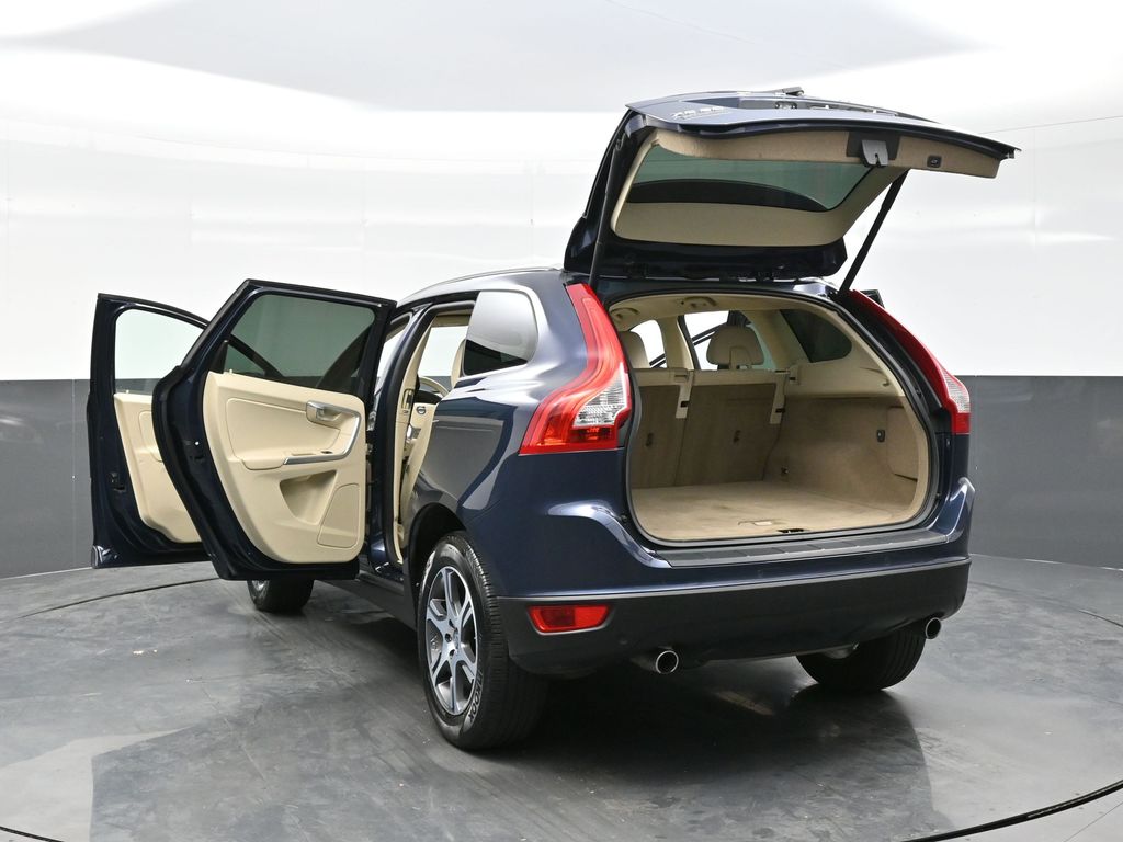 2012 Volvo XC60 T6 Premier Plus photo 37