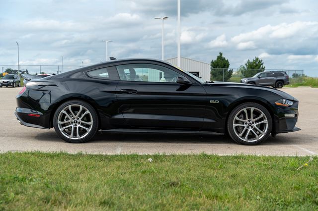 2022 Ford Mustang GT Premium photo 8