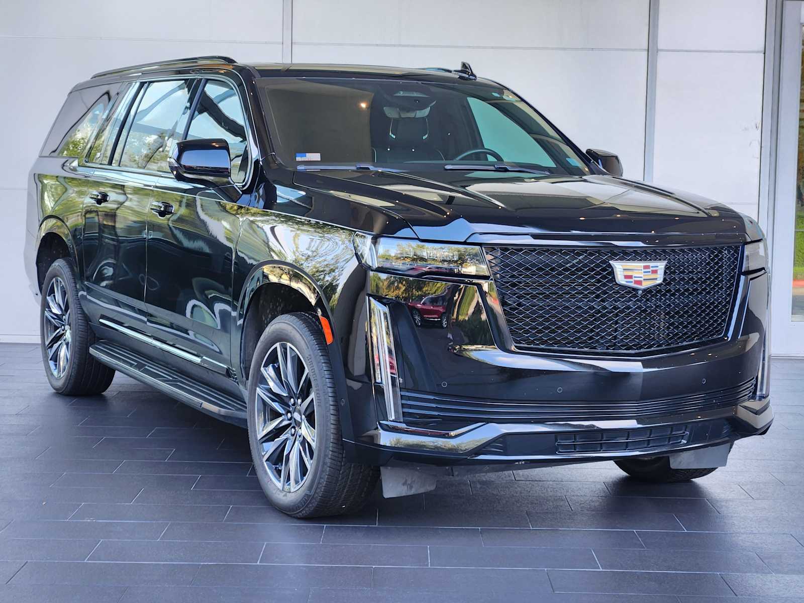2023 Cadillac Escalade ESV Sport photo 3