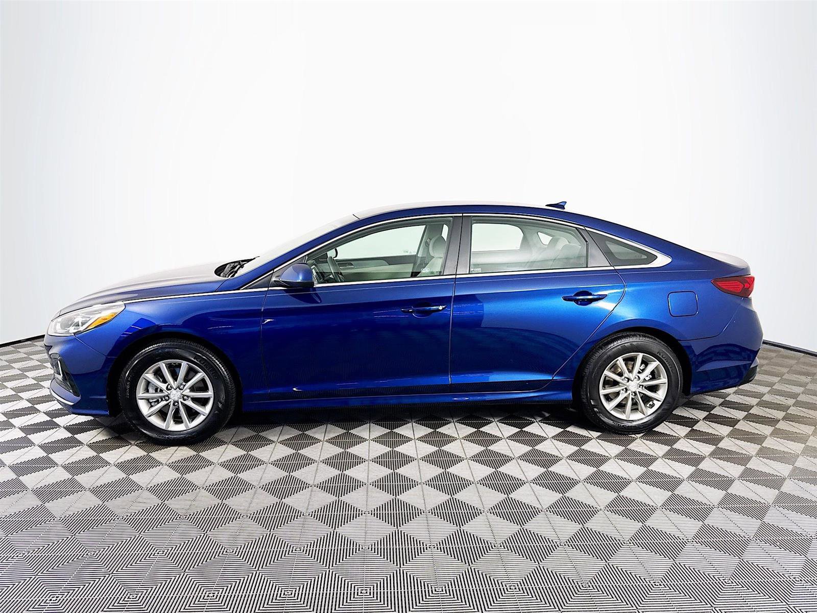 2018 Hyundai Sonata SE photo 3