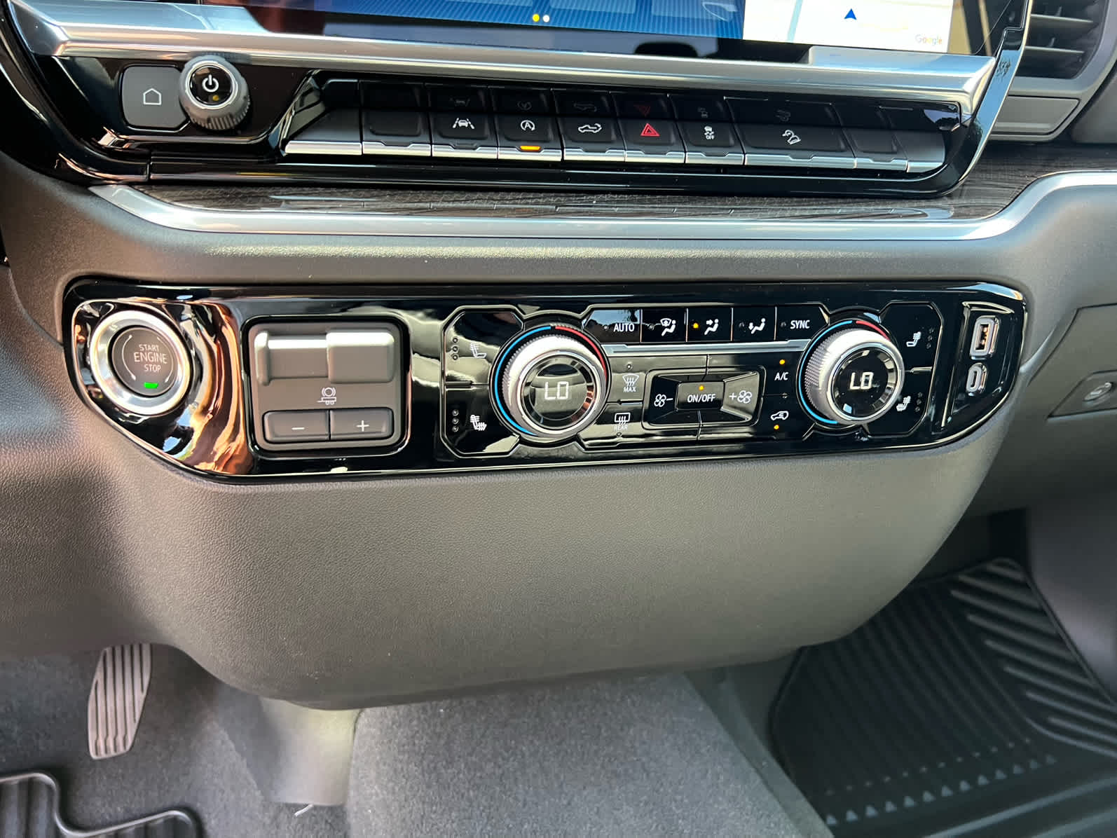 2025 Chevrolet Silverado 1500 RST photo 20