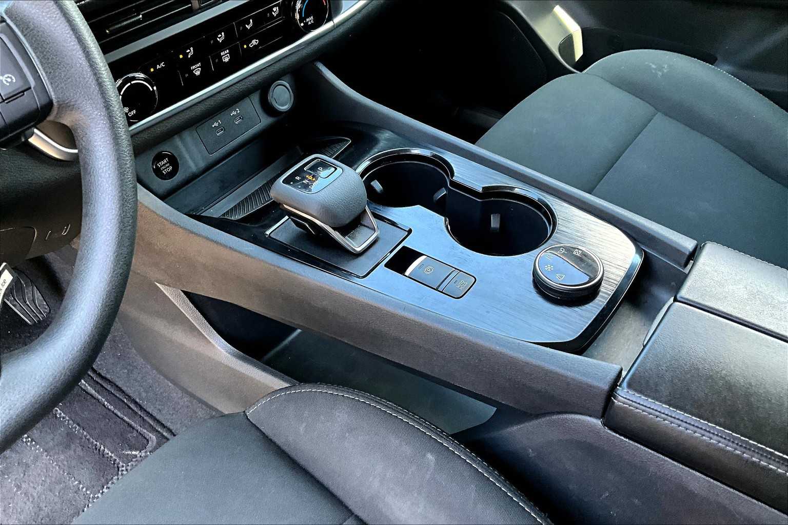 2024 Nissan Rogue S AWD photo 16