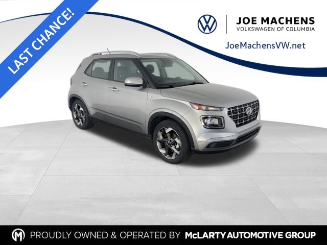 2024 Hyundai Venue SEL's photo