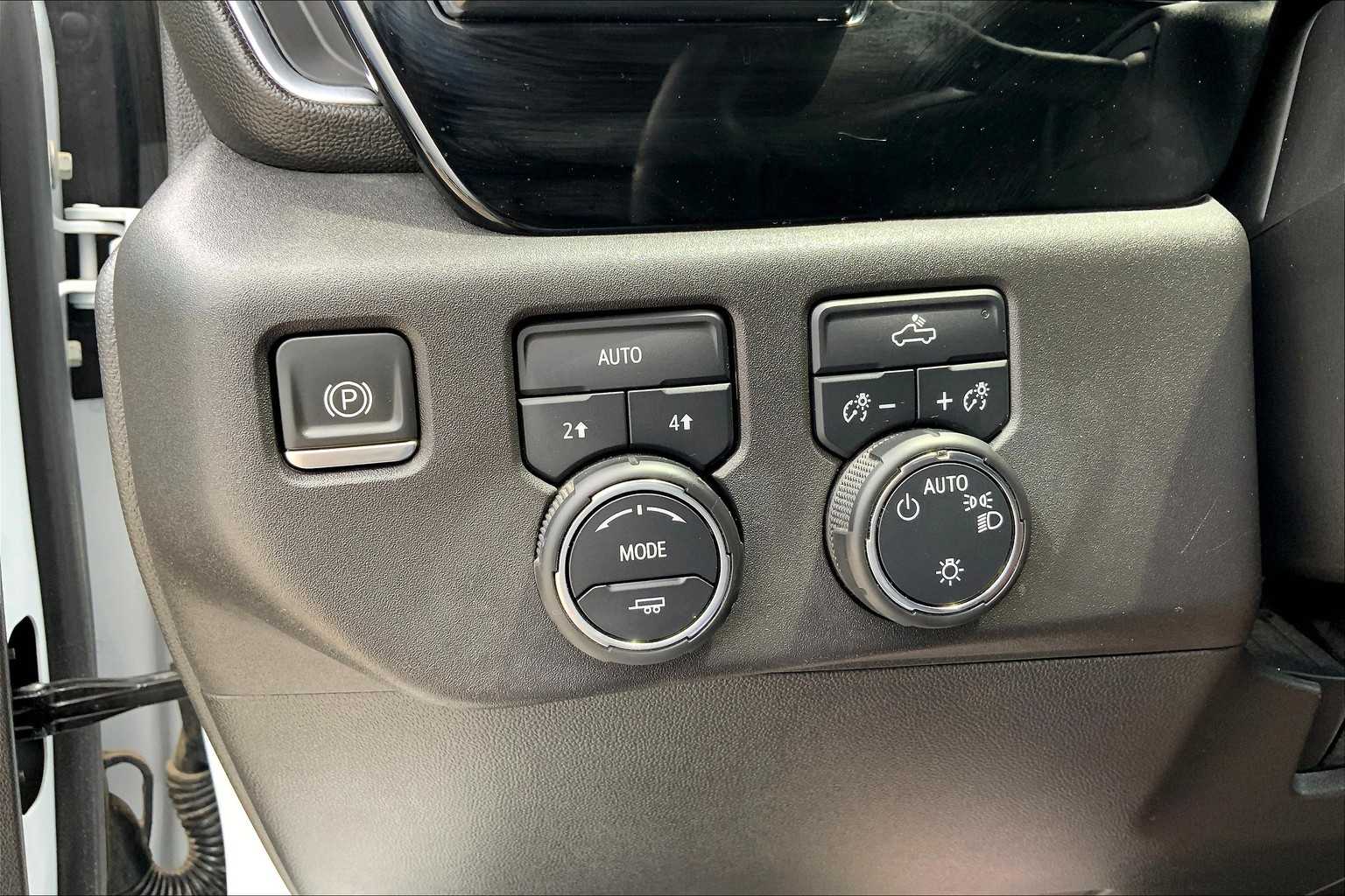 2024 Chevrolet Silverado 1500 LT photo 32