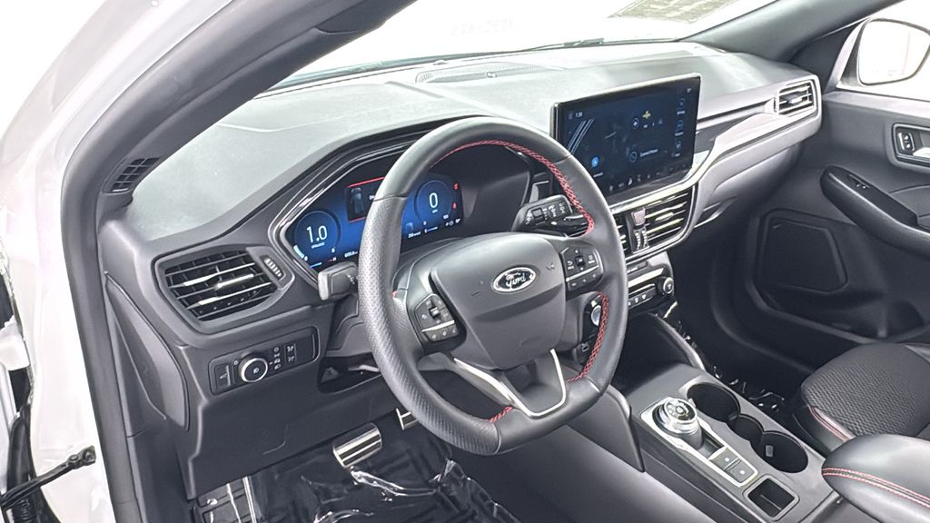 2024 Ford Escape ST-Line Select photo 37
