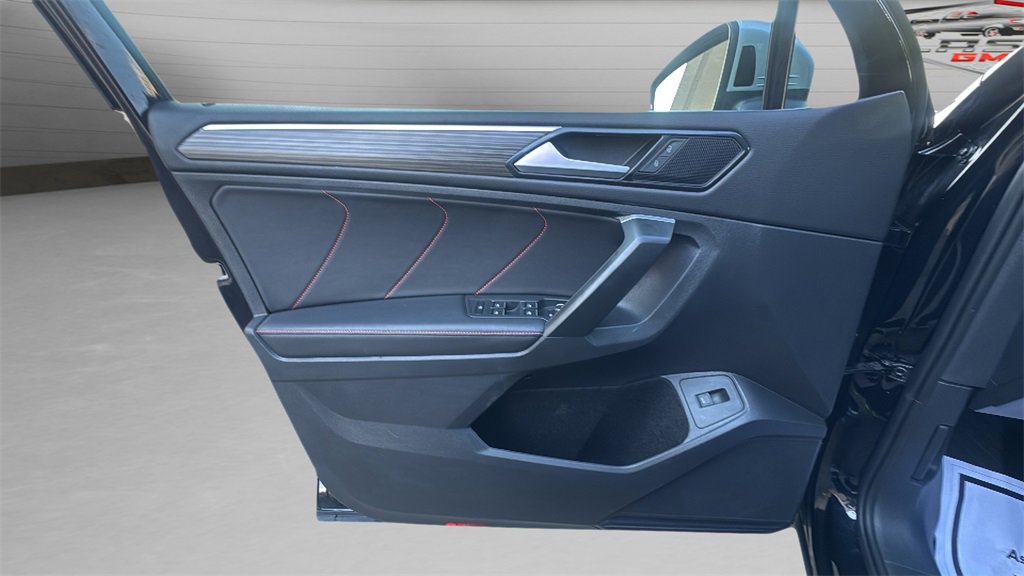 2024 Volkswagen Tiguan Wolfsburg Edition photo 19