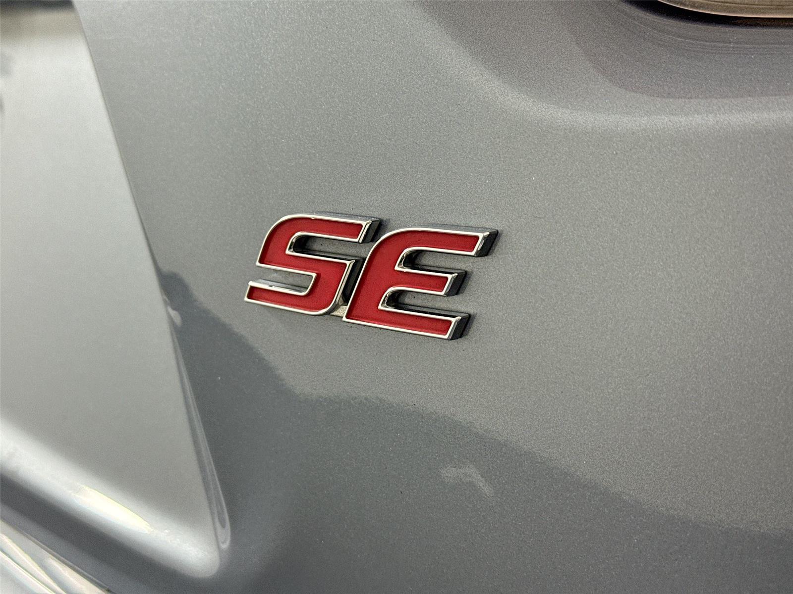 2022 Toyota Corolla SE photo 10