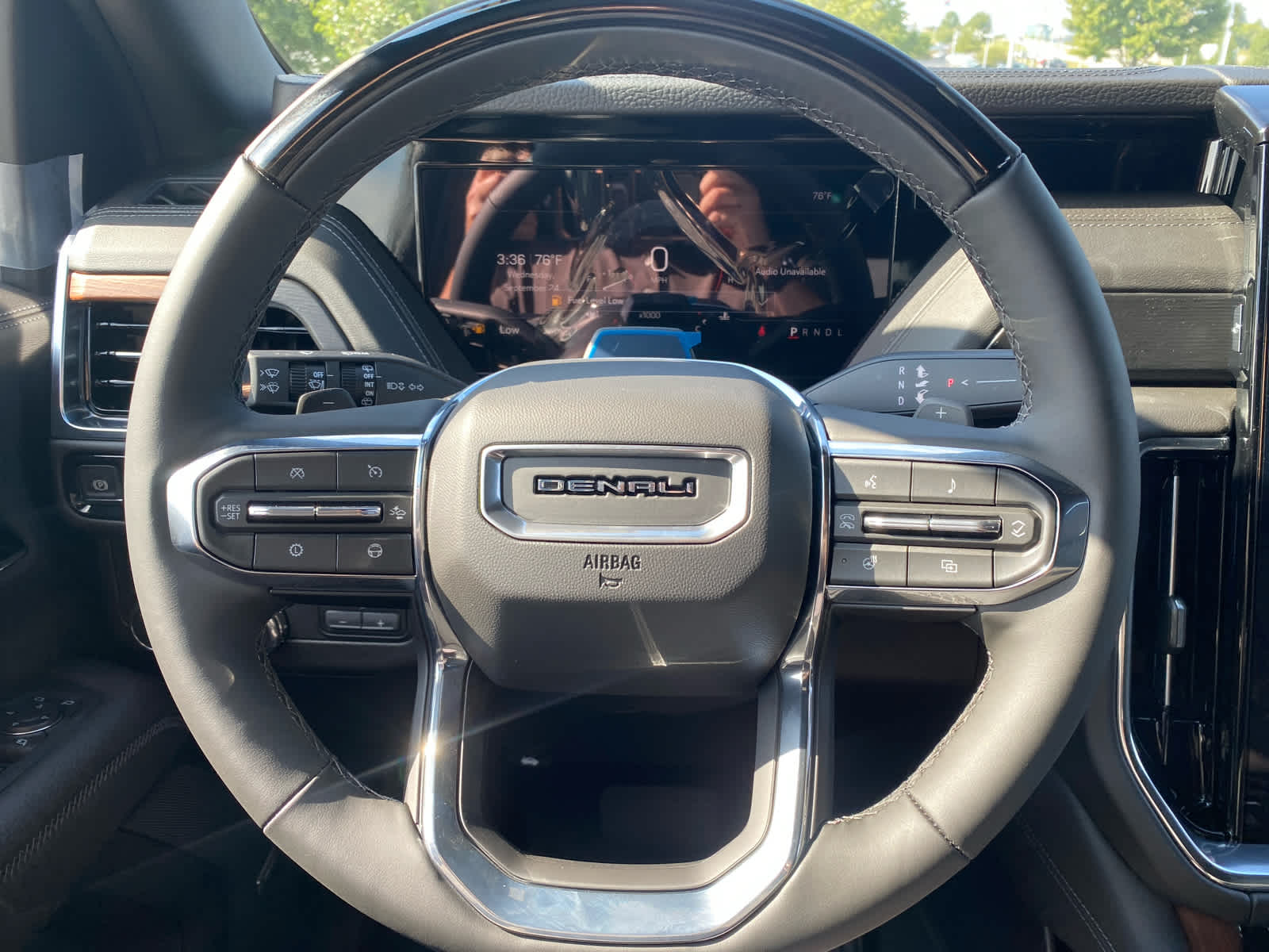2025 Gmc Yukon Denali photo 17