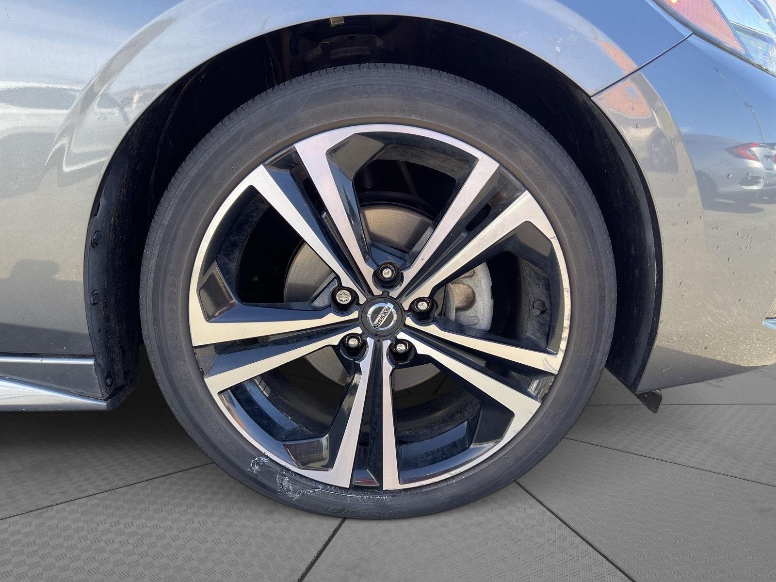2021 Nissan Sentra SR photo 20