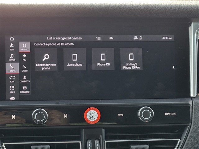 2023 Porsche Macan T photo 20