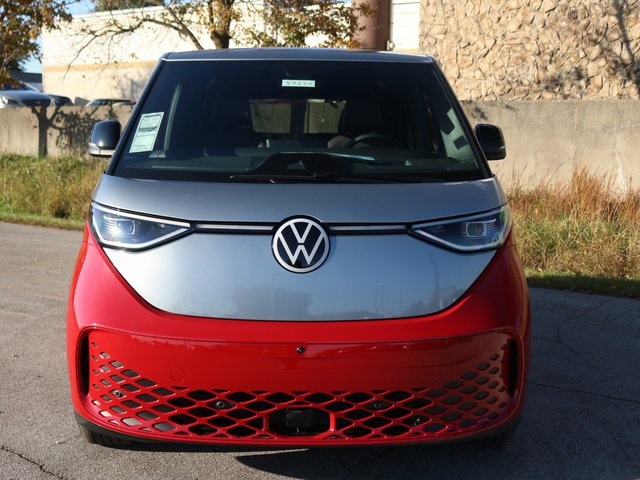 2025 Volkswagen ID. Buzz Pro Plus photo 2