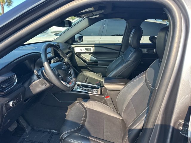 2023 Ford Explorer ST photo 5