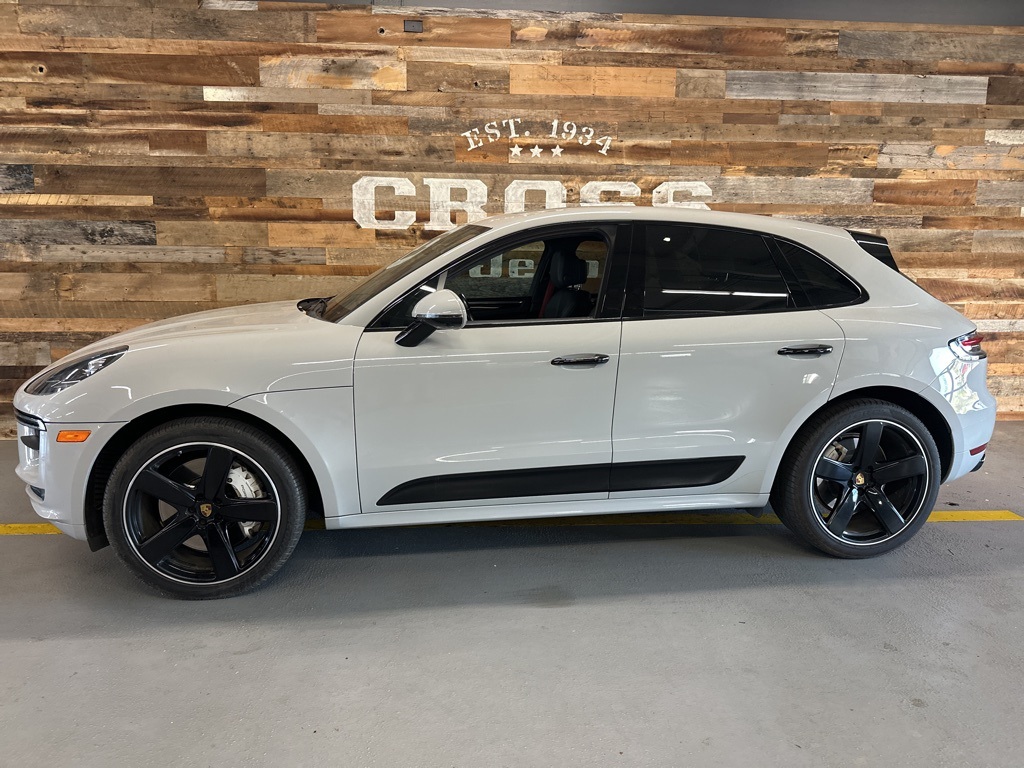 2020 Porsche Macan Turbo photo 4