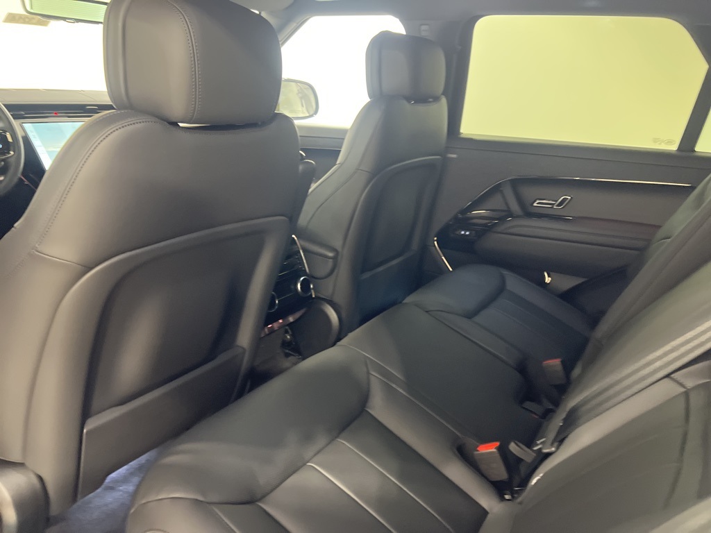 2025 Land Rover Range Rover Sport SE photo 19